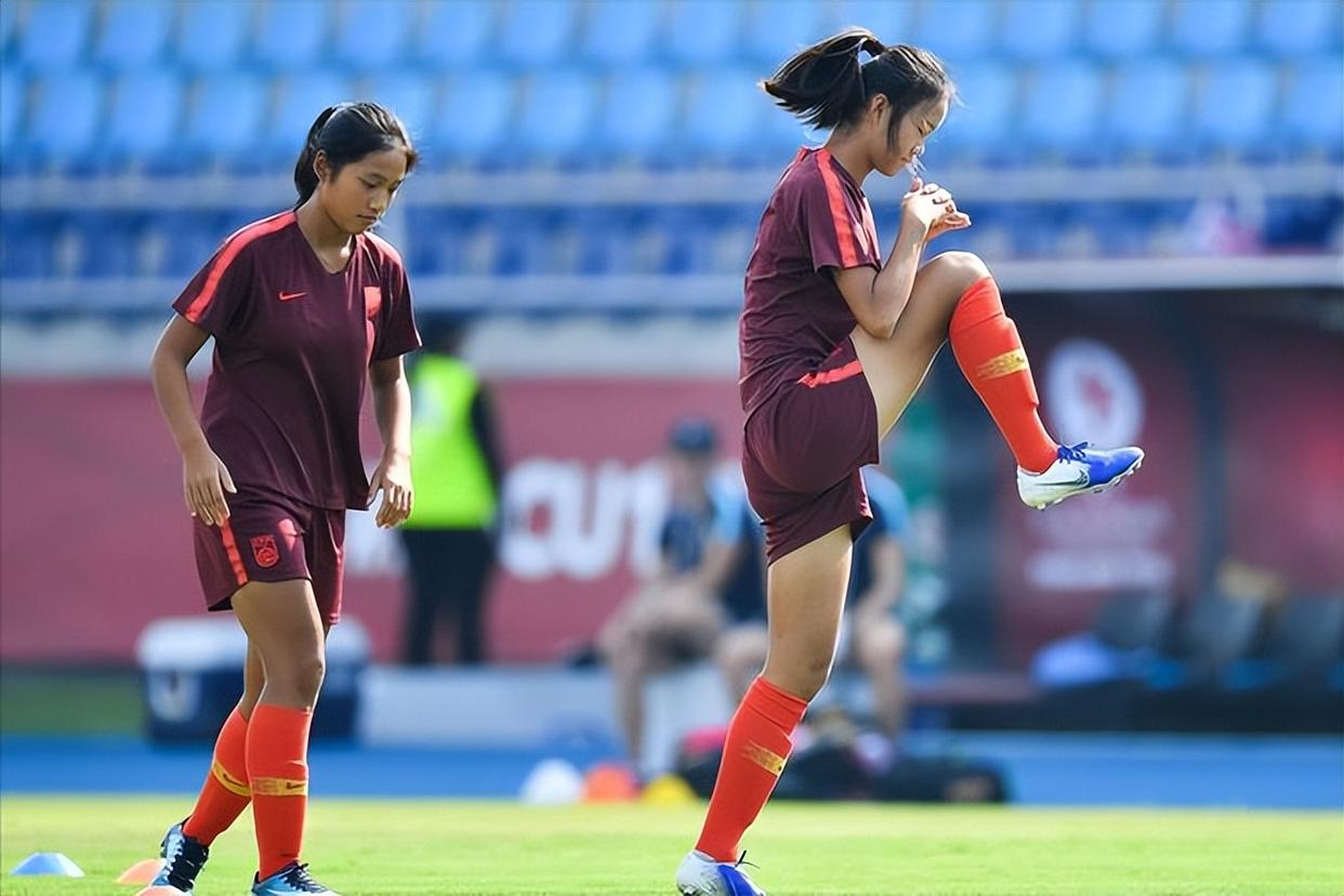 女足锦标赛中的技术与战术发挥,备受赞誉的简单介绍 女足锦标赛中的技术与战术发挥,备受赞誉的简单介绍