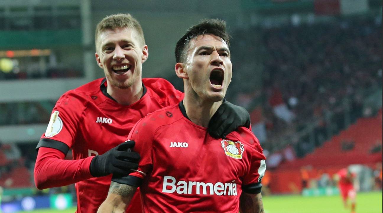 包含美因茨队员全力以赴,纵横捭阖获胜的词条 包含美因茨队员全力以赴,纵横捭阖获胜的词条