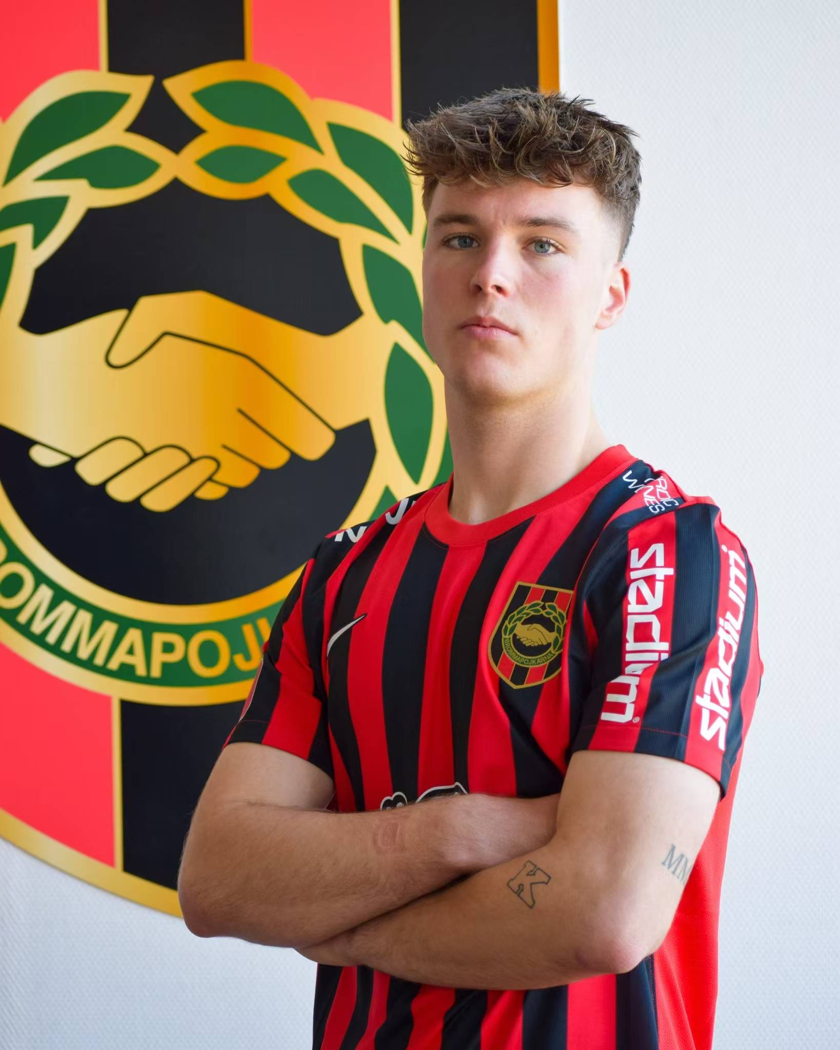 包含马尔默客场挫败劲敌,取得关键胜利的词条 包含马尔默客场挫败劲敌,取得关键胜利的词条