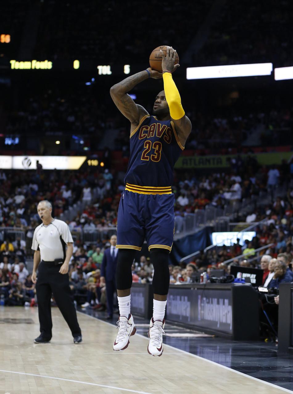 老鹰战胜骑士，继续向前迈进的简单介绍