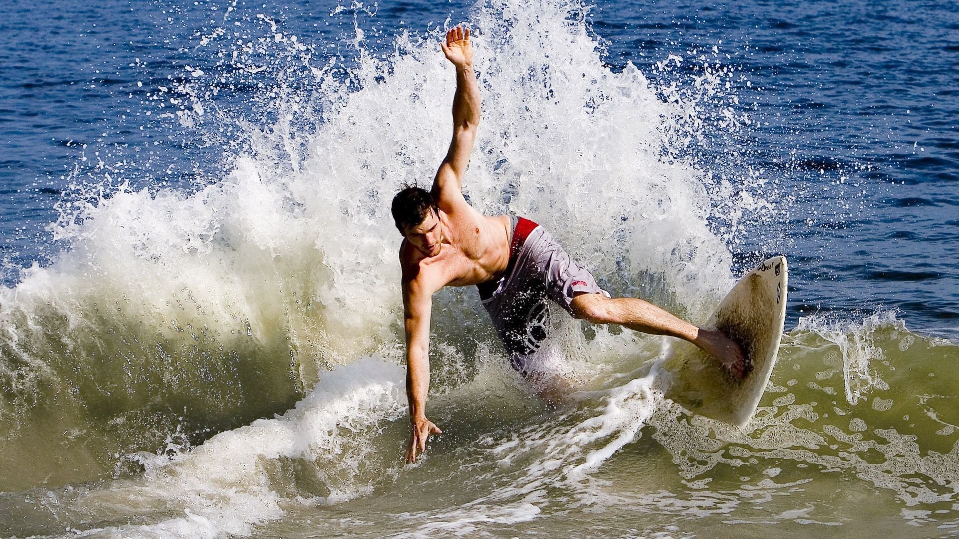 浓眉关键一击定乾坤,吉林队掀翻开拓者创历史